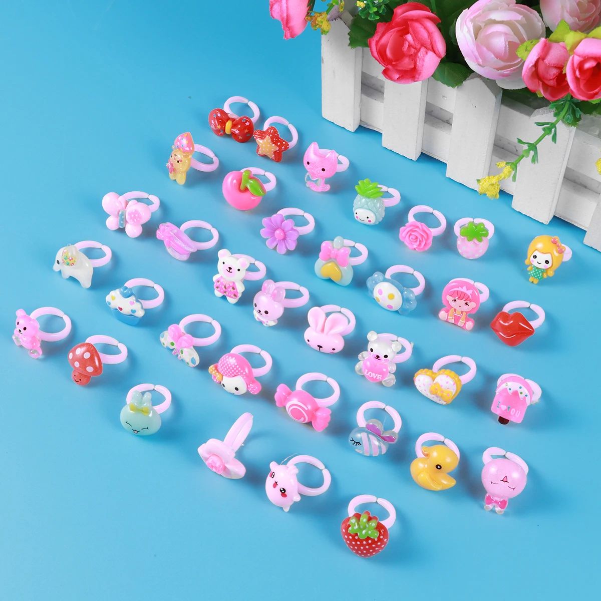 36 pezzi Anelli per gioielli per ragazze Anelli per cartoni animati Prented Gioca e vestire Accessorio Bomboniere per feste di compleanno per bambini (Assortiti)