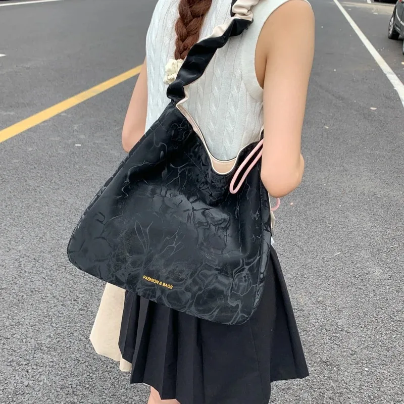 

Large Capacity PU Hasp Shoulder Bags Sewing Thread High Quality Bags Female 2025 Hot Sale Rendering Versatile Women's Handbags