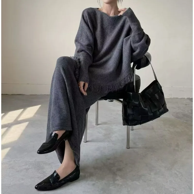 

2025 New Product Flowy Knitted Sweater Set with Batwing Sleeve Blouse Scarf