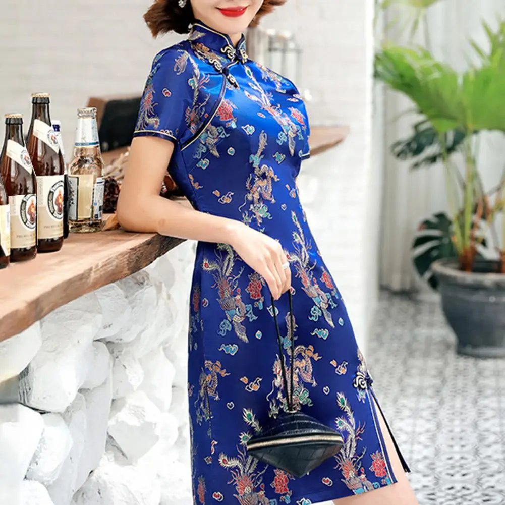 Cheongsam bordado tradicional para mulheres, vestido Qipao elegante, bonito acima do joelho, ano novo