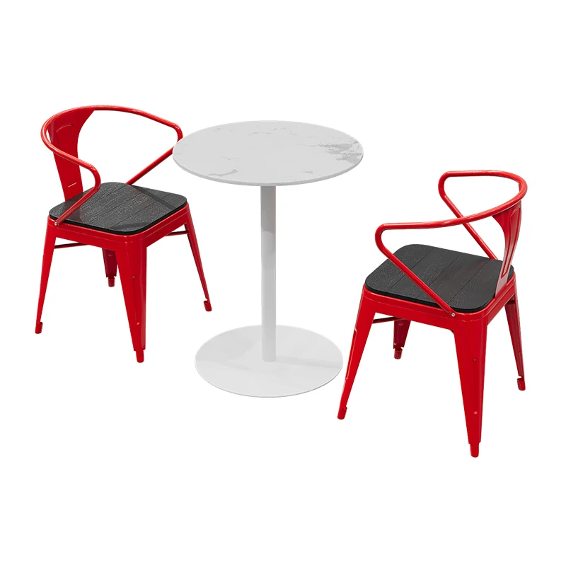 

Outdoor tables and chairs are combined with open-air waterproof plastic wood