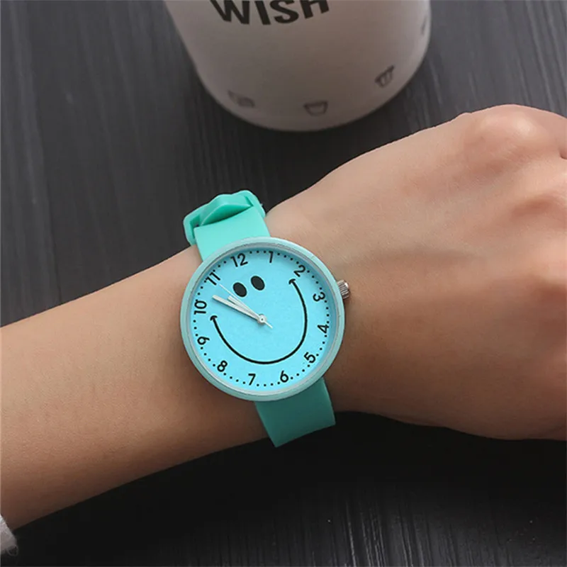 Hot New Women\'s Watch Fashion Luxury Smile Teenage Girl Wristwatch lovely  Comfortable Children\'s Watch Relogio Masculino Clock