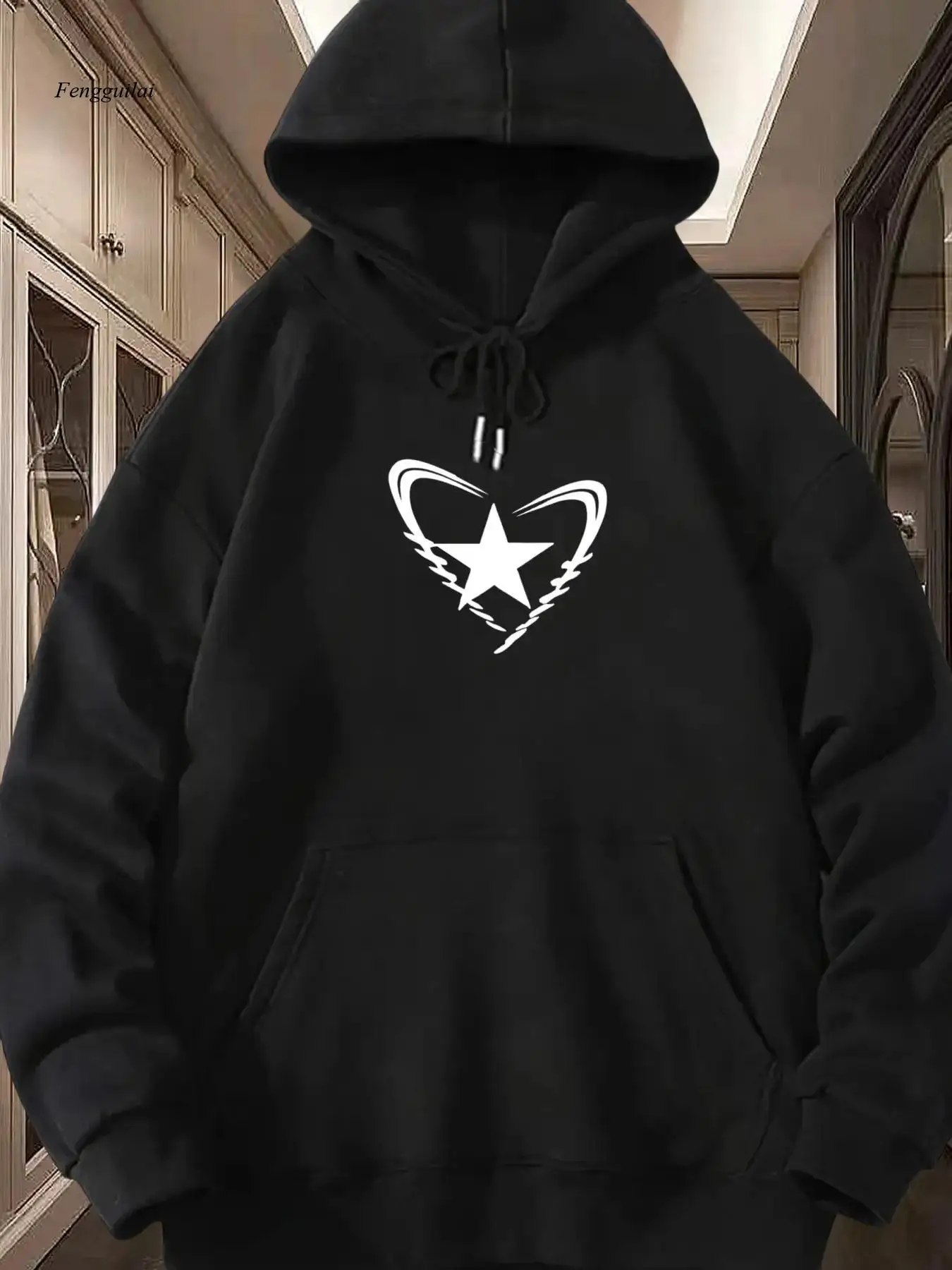 

Белая толстовка с капюшоном и принтом черной пятиконечной звезды — тяжелый вес 500–600 г/м2, зимнее тепло