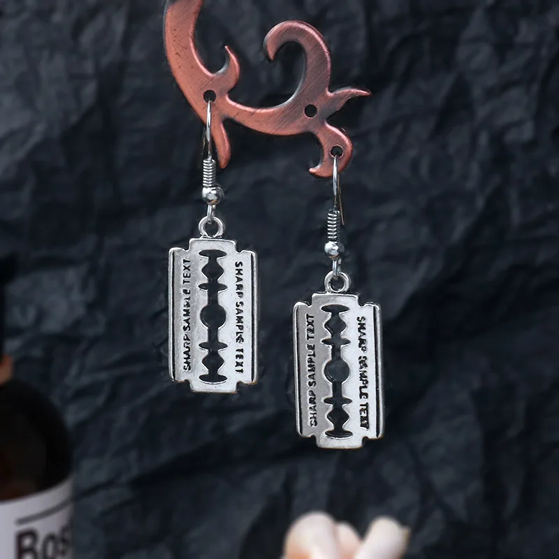 New fashion Razor Blade drop Earrings for women e girls Gothic vintage Emo jewelry retro Goth Punk statement dangle earring 2023