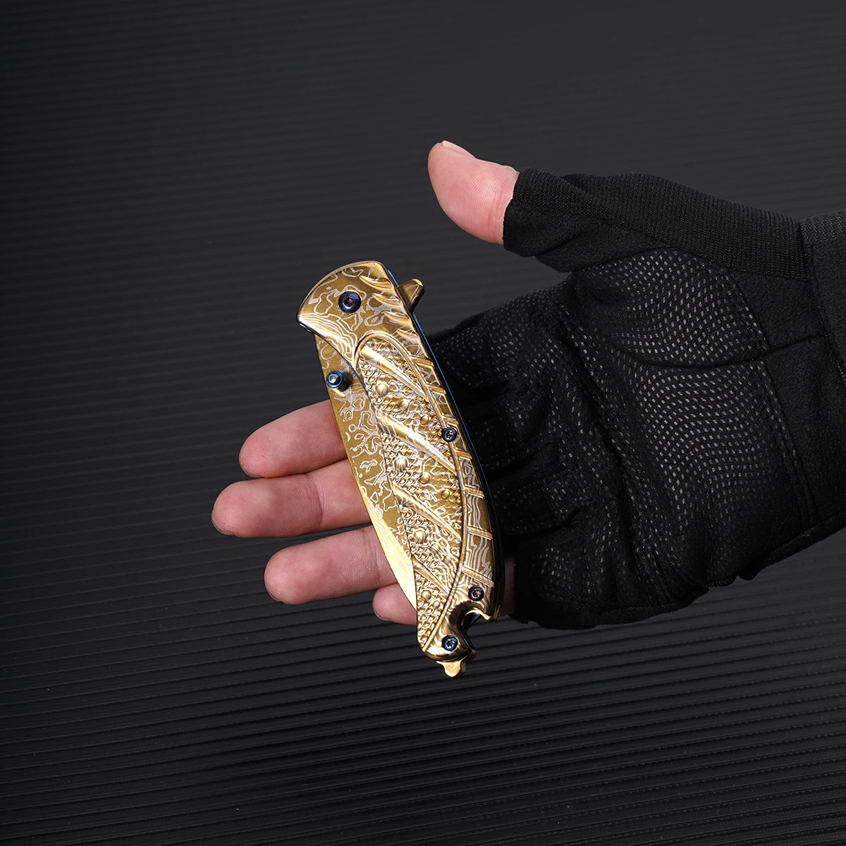 Premium Stainless Steel Pocket Knife- Men's Tactical Folding EDC. Dragon Scale Pattern, Comfy Handle. Great For Outdoor/daily/DIY/More. Perfect Gift For Men (Valentine's/Father's Day).