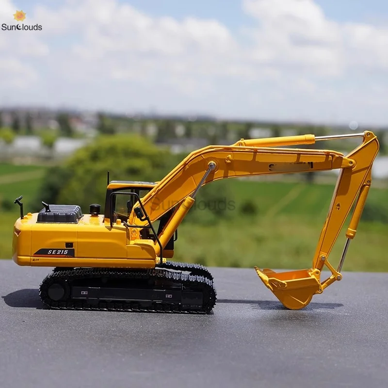 Genuine goods SHANTUI SE215 excavator alloy engineering truck simulation bulldozer model 1:35 Die Cast Model Toy Car & Collect