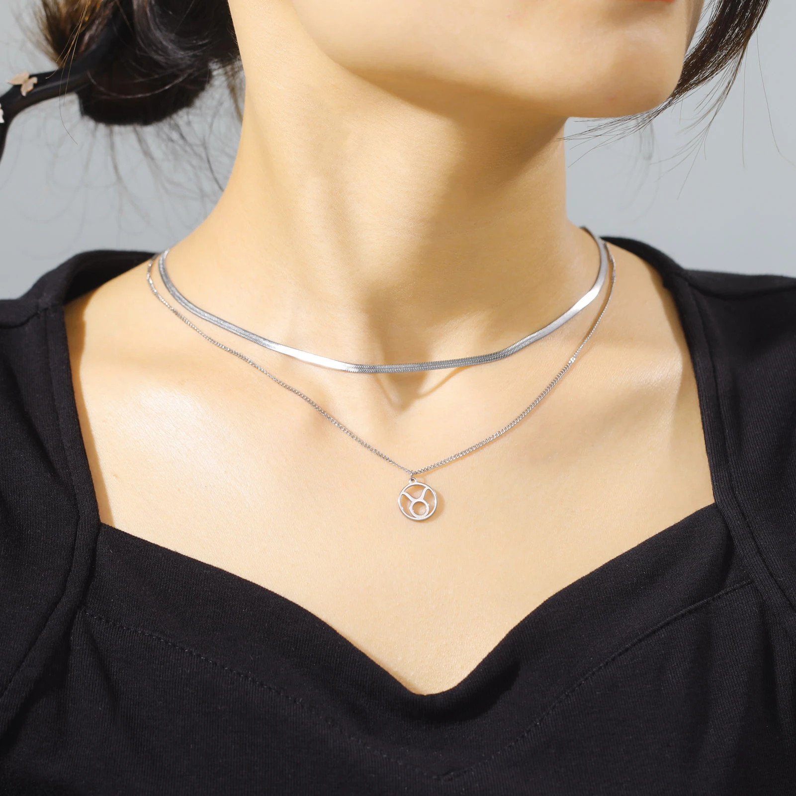 قلادة كوكبة من الفولاذ المقاوم للصدأ للنساء ، قلادة عملة معدنية ، سلسلة ثعبان متعددة الطبقات ، قلادة برج ، هدية مجوهرات ، فتاة