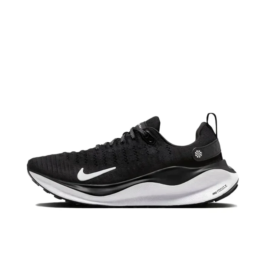 حذاء Nike Reactx Infinity 4 مريح وخفيف الوزن ومنخفض الرقبة وغير قابل للانزلاق يمكن ارتداؤه باللون الأسود والأبيض