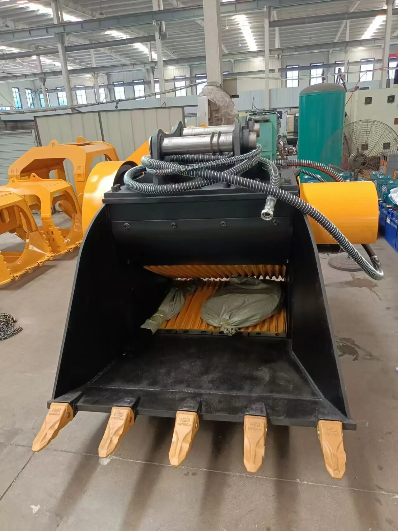 Mini Excavator Jaw Crusher Bucket Compact High-Performance Rock Crushing Attachment