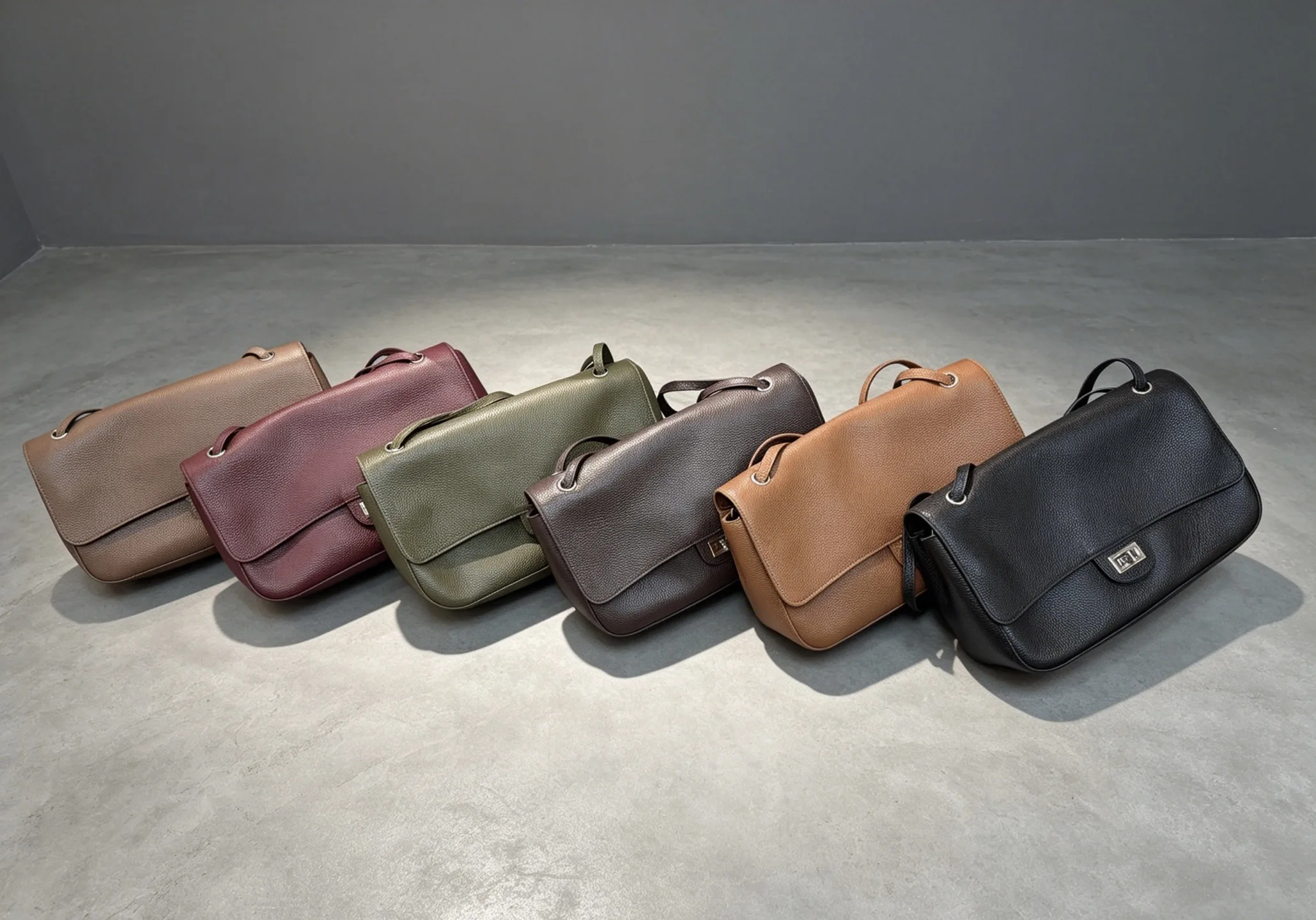 Women's Fashion Flap Lock Shoulder Bags Luxury Soft Cowhide Genuine Leather Crossbody Bag Classic Vintage Lady Messenger Bag