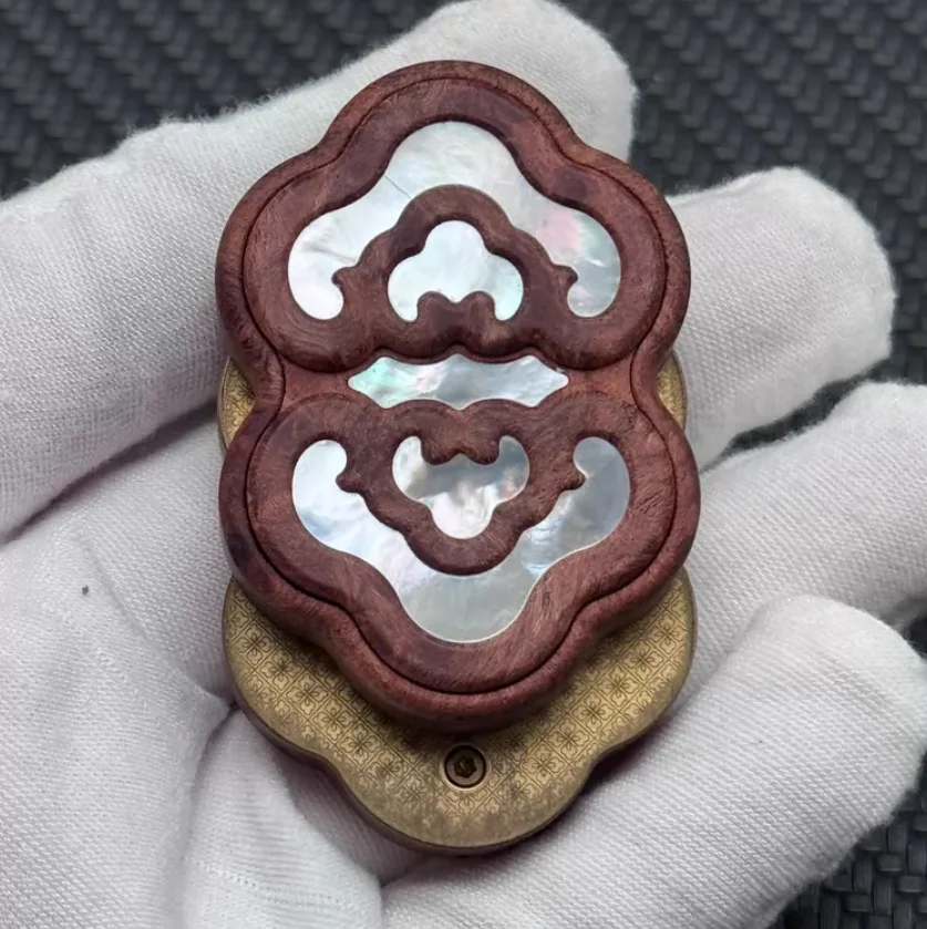 Used EDC Ru Mu Yun Xi Ba Hua Hua Scar Wood fidget slider decompression toy