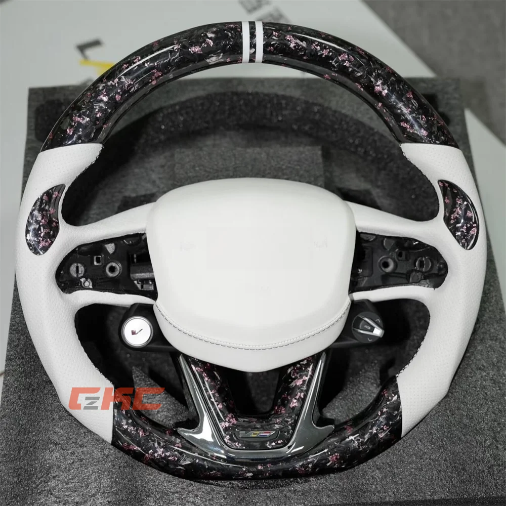 

Индивидуальный черный кованый перфорированный руль из углеродного волокна с белой полосой для 2022 2023 2024 2025 Cadillac