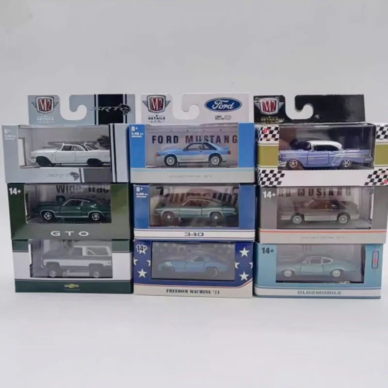 M2 1:64 Scale Chrysler Alloy Simulation Car Model Static Collection Decorated Holiday Gifts Toys Souvenir Gift