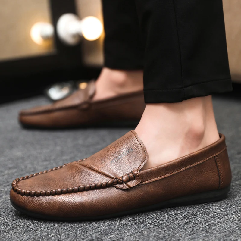 

Mens Loafers Leather Moccasins Black Driving Shoes Slip On Casual Flats Breathable Soft Sole Mens Footwear New Arrival 2026