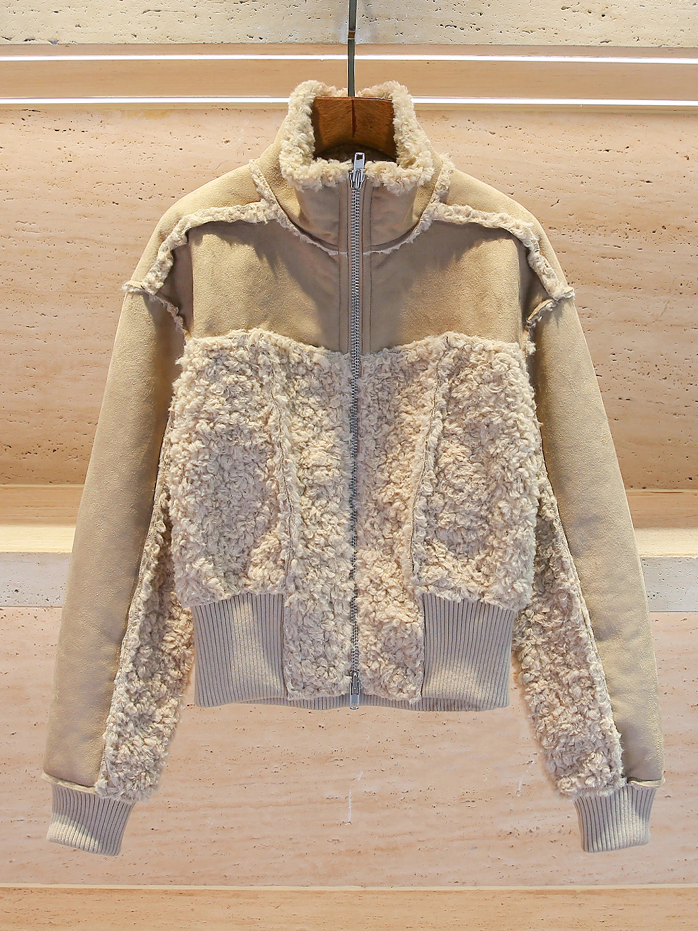 

High-End Women's Lamb Velvet Stand Collar Jaet Autumn Winter Patchwork Vintage Sle ort Outerwear Ladies Faion