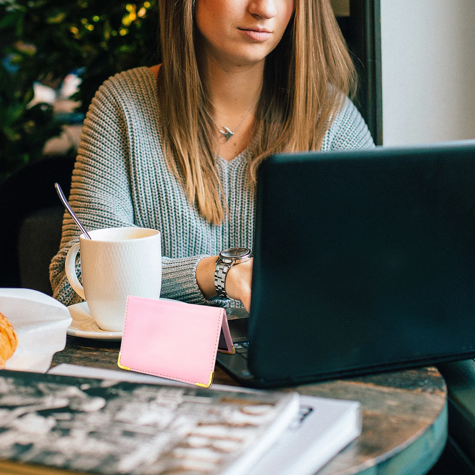 

1Pcs Card Holder Compact Bank Bag Protective Sleeve for Credit Cards PU Cards Pack Portable Daily Organizer