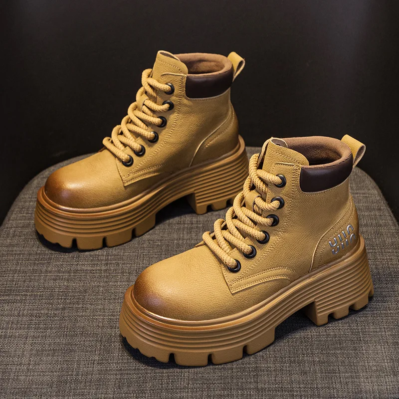 

Короткие женские ботинки, новинка 2023 года, мотоциклетные ботинки в стиле ретро, кожаные рабочие ботинки с короткими трубками, универсальные женские ботинки в британском стиле