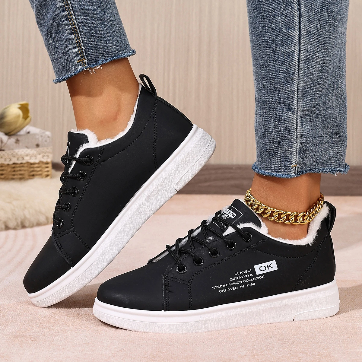 2025 جديد الشتاء في الهواء الطلق النساء أحذية دافئة الفراء أفخم سيدة أحذية رياضية كاجوال منصة الثلوج الدانتيل يصل موضة أحذية رياضية Zapatos De Mujer