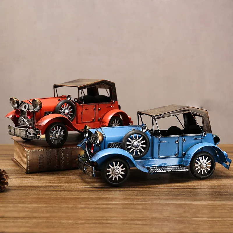 Retro nostalgic classic car model creative desktop ornament living room wine cabinet bookshelf bookcase home decoration