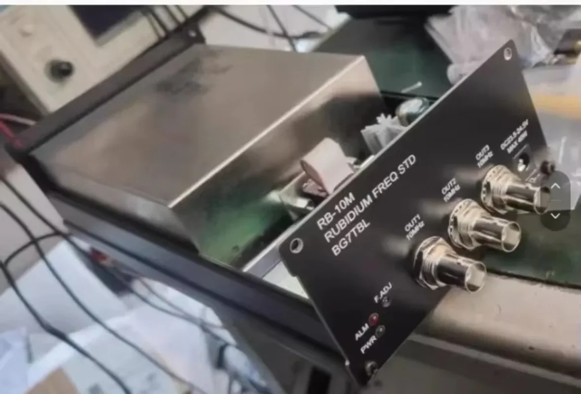 

RB-10M 10MHz Atomic Clock High-precision Clock Flash Sale