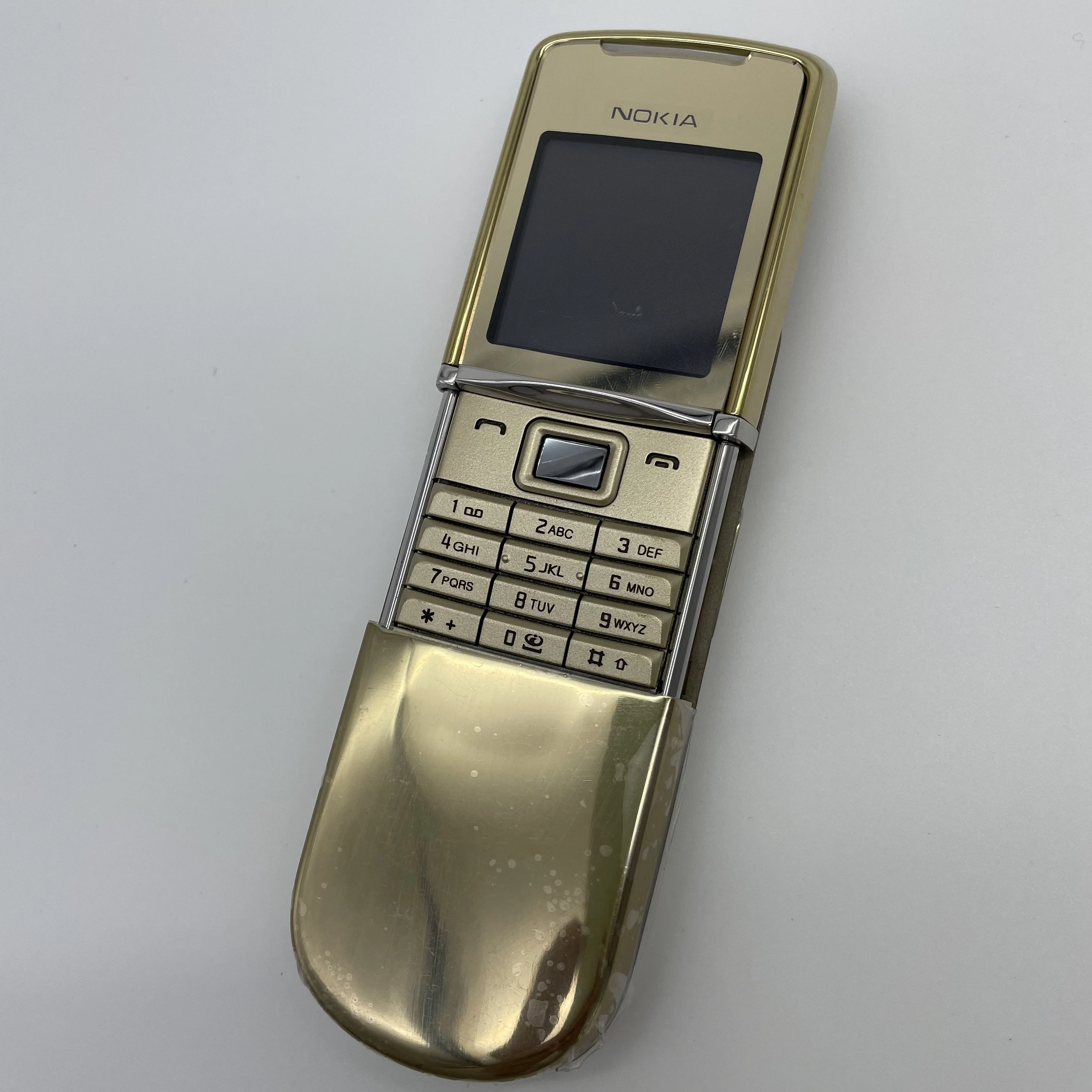 هاتف Nokia 8800 Sirocco المجدد المفتوح بدقة 2 ميجابكسل ومكبر الصوت ولوحة المفاتيح العبرية العربية الروسية وحالة جيدة