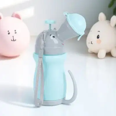 1pc ポータブル小便器ライト小型持ち運びが簡単頑丈で耐久性のある良好なシール漏れ防止再利用可能なキャンプ旅行道路