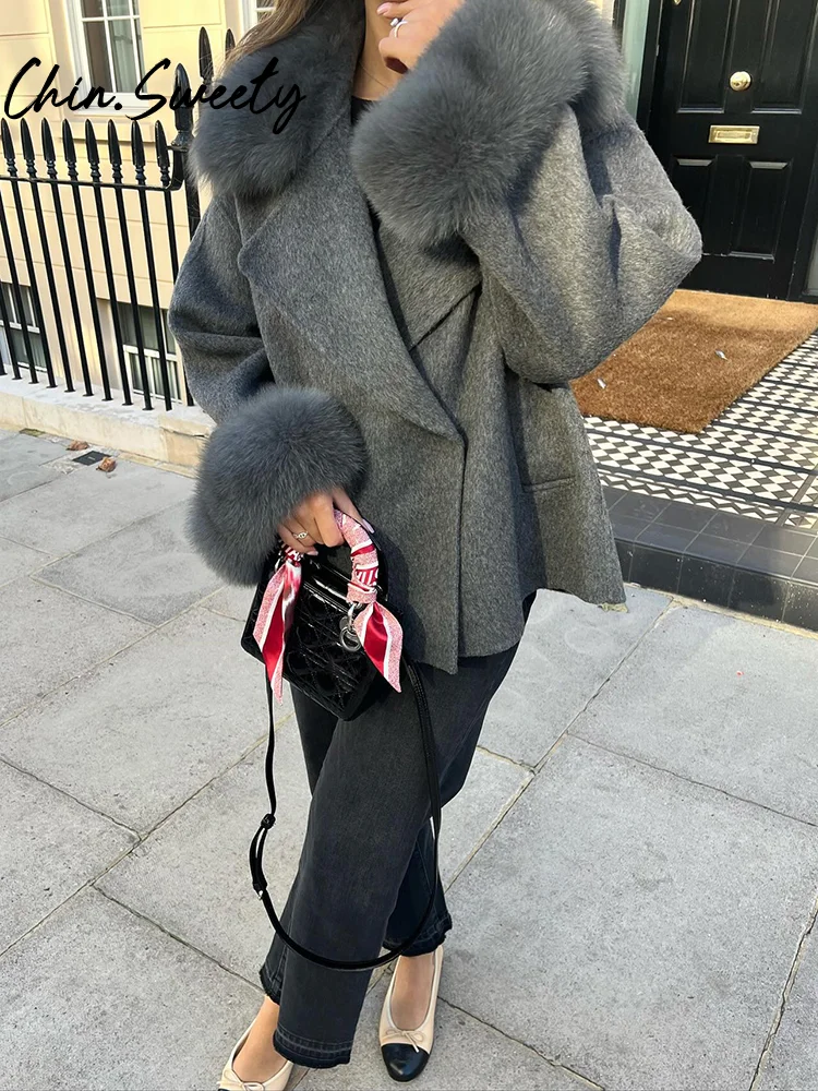 Abrigo de lana con cuello de piel de calle para mujer, chaqueta holgada de manga larga con bolsillo y botones para mujer, prendas de vestir para Otoño e Invierno 2025