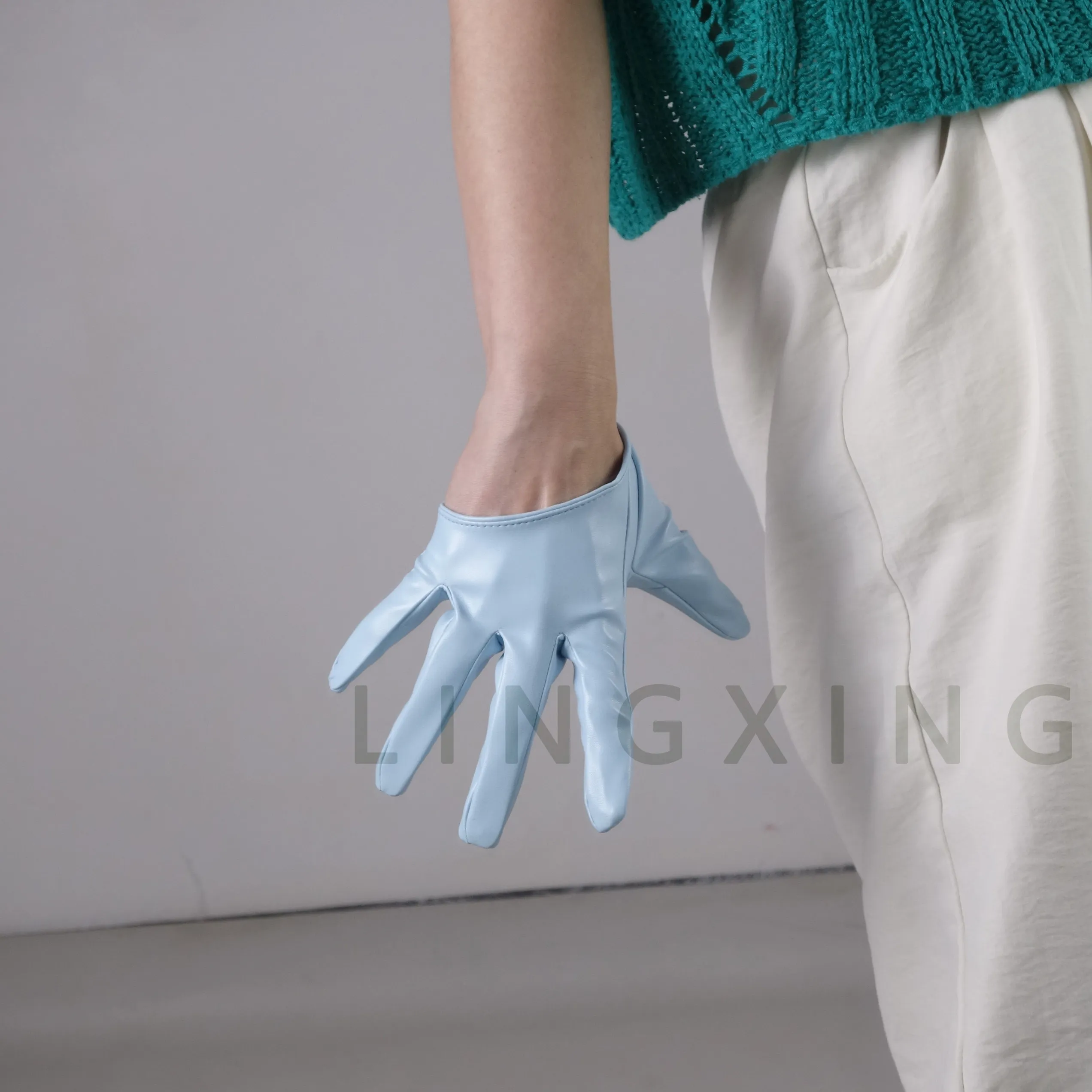 Modische Damen Halbhandschuhe aus Kunstleder PU Fingerlose Tanz- und Bühnenauftrittshandschuhe Persönliche Kurze Schwarze Handgelenkstulpen – Detail 14
