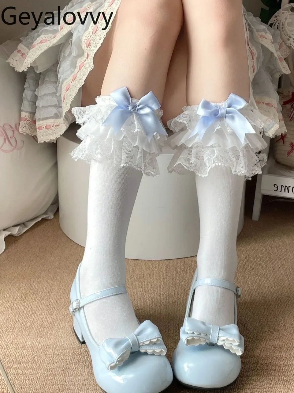 

Japanese Style Lolita Anime Two-Dimensional COS Cute Multi-Layer Lace Long Socks Sweet Girl Lolita Bowknot Mid-Calf Stocking