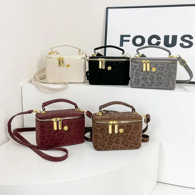 

Luxury Brand Leather Women's Crossbody Bag Fashionable Popular Classic Elegant Paris Designer Daily Vintage Commuter Bag​