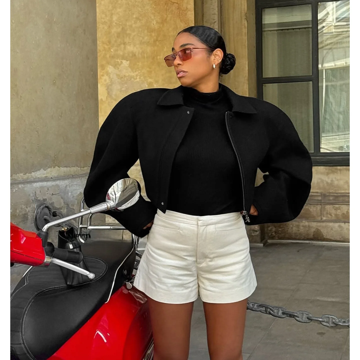 

Casual Short Woolen Jacket Women's Curved Knife Collar Zipper Coat Loose Fit Style Regular Sleeve Length Pure Color Design