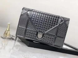 Women's Bag Luxury Designer Shield Bag Fashion Lacquer Leather Bag Lady Shoulder Bag Messenger Bag Female Small Square Bag