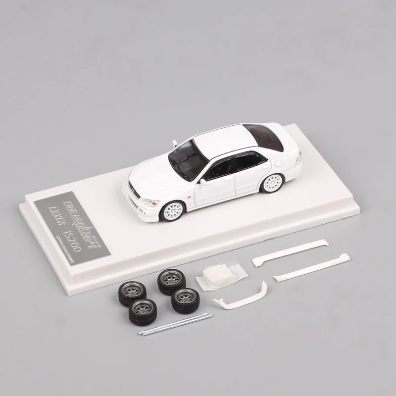 Fine Works 1/64 Scale Lexus IS200 Sports Car Model Diecasts & Toy Vehicles Acrylic Box Extra Tires Replicas Collectibles