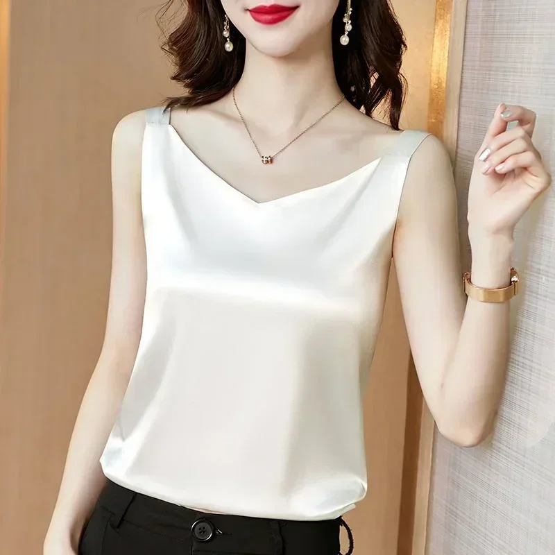 

Summer 2024 Cami Top V-neck Solid Fashion Sleeveless Top Women Temperament Elegant Office Lady Backless Top Silk Spaghetti Camis