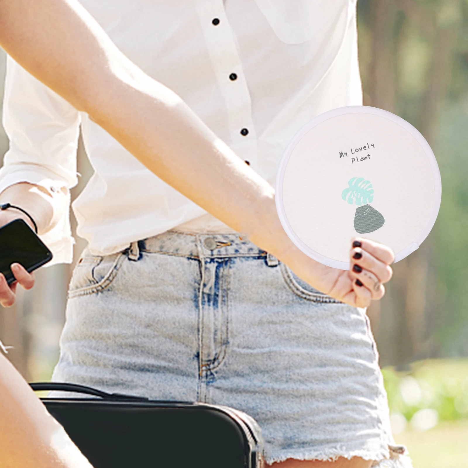 

4Pcs Mini Folding Fan Round Handheld Retro Fan Portable Summer Hand Fan Outdoor Decor