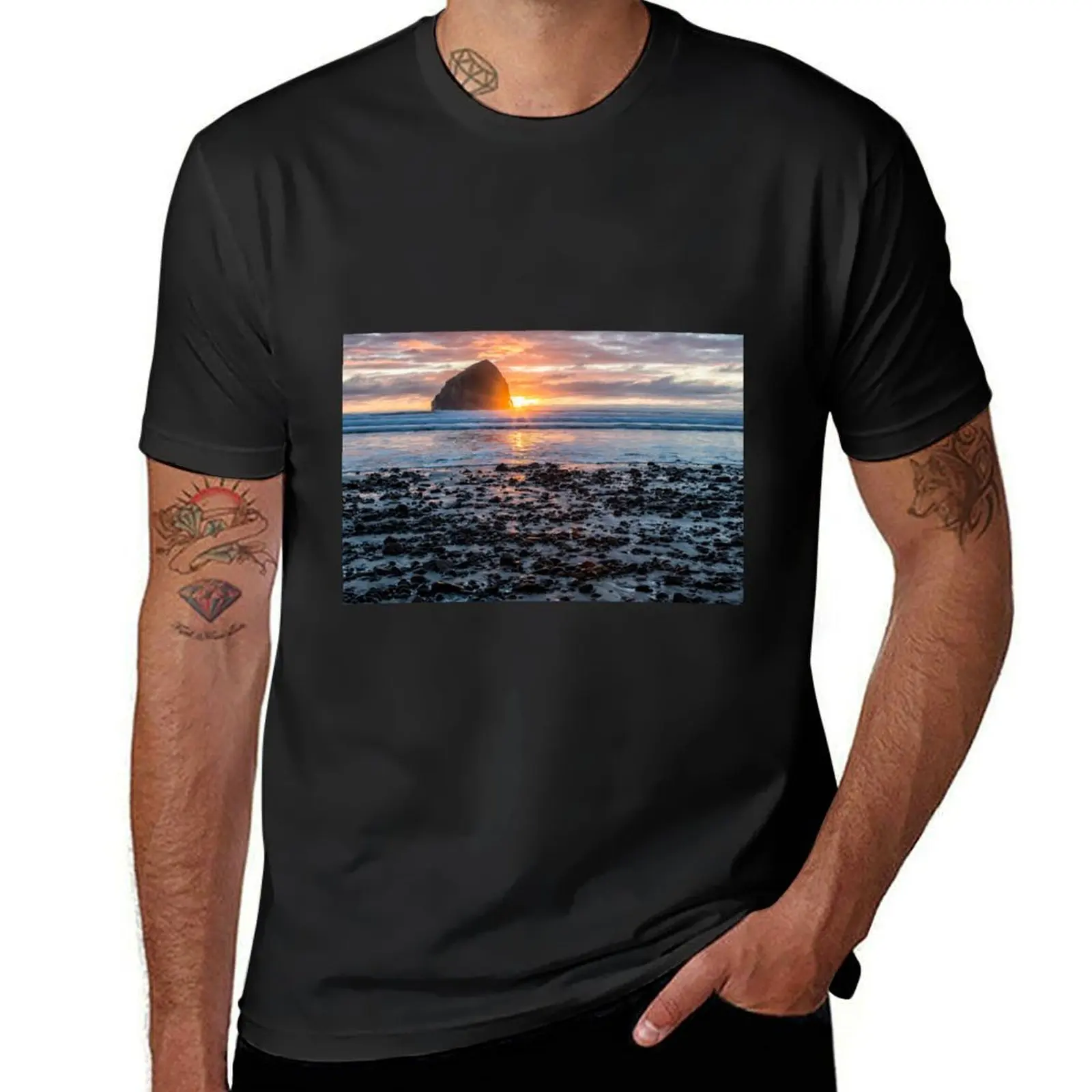 Haystack Rock, Cape Kiwanda, Pacific City at Sunset T-Shirt sweat animal prinfor boys Men's t-shirts