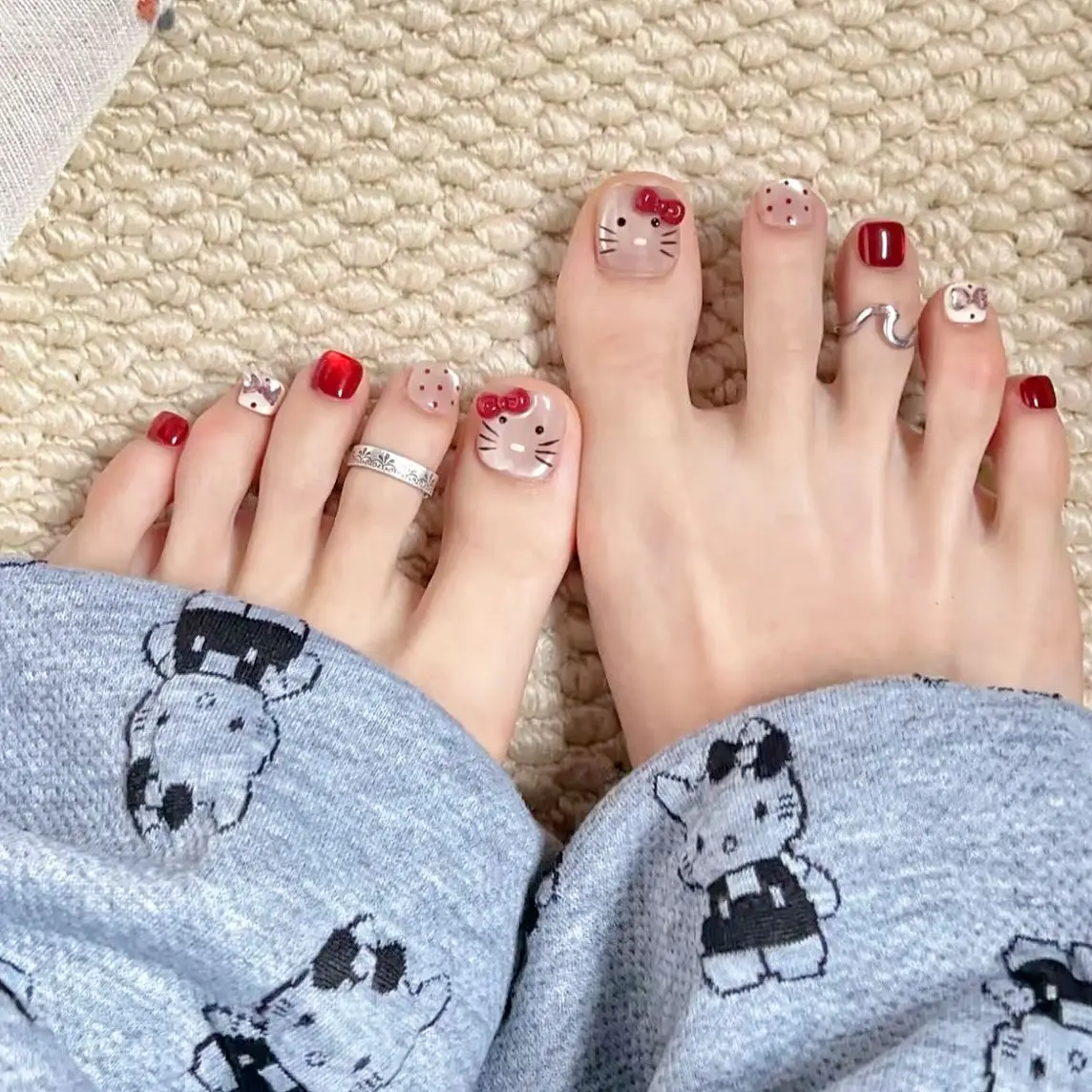 Sanrio Hello Kitty Red Bow Nail Stickers Water Drop Pattern Self-Adhesive Full Nail Artificial Nails Girls Cute Nail Polish Set