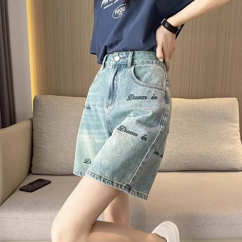 

Women's Summer 2024 Embroidered Wide Legged Shorts High Waist Slim Versatile Middle Pants Straight Leg Loose Quarter Pants