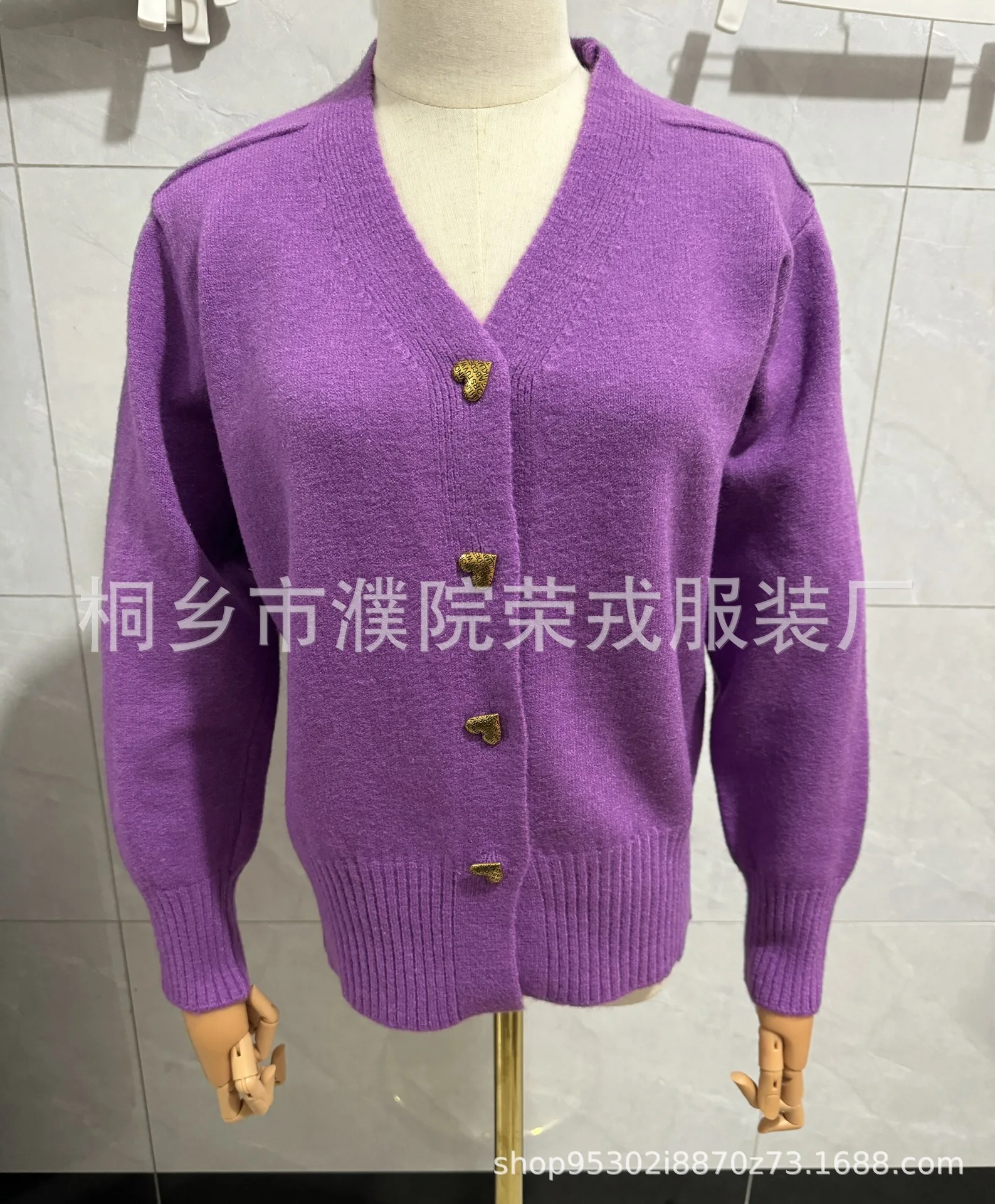 

Autumn Winter Fashion Heart-shaped Button Cardigan For Woman Solid Color V-neck Long Sleeves Knitted Sweaters Ladies Warm Coats