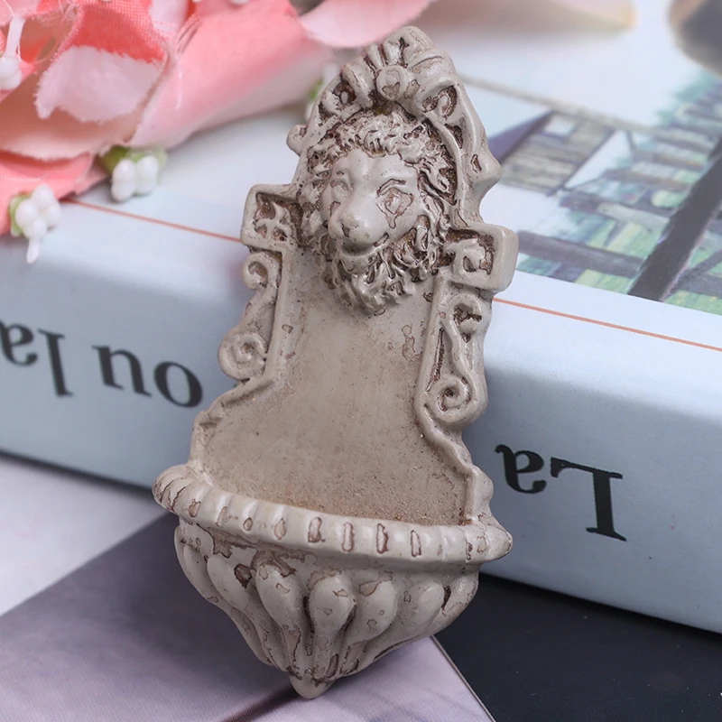 Dollhouse Miniature Mini Accessories Outdoor Lion Head Model Wall Decoration