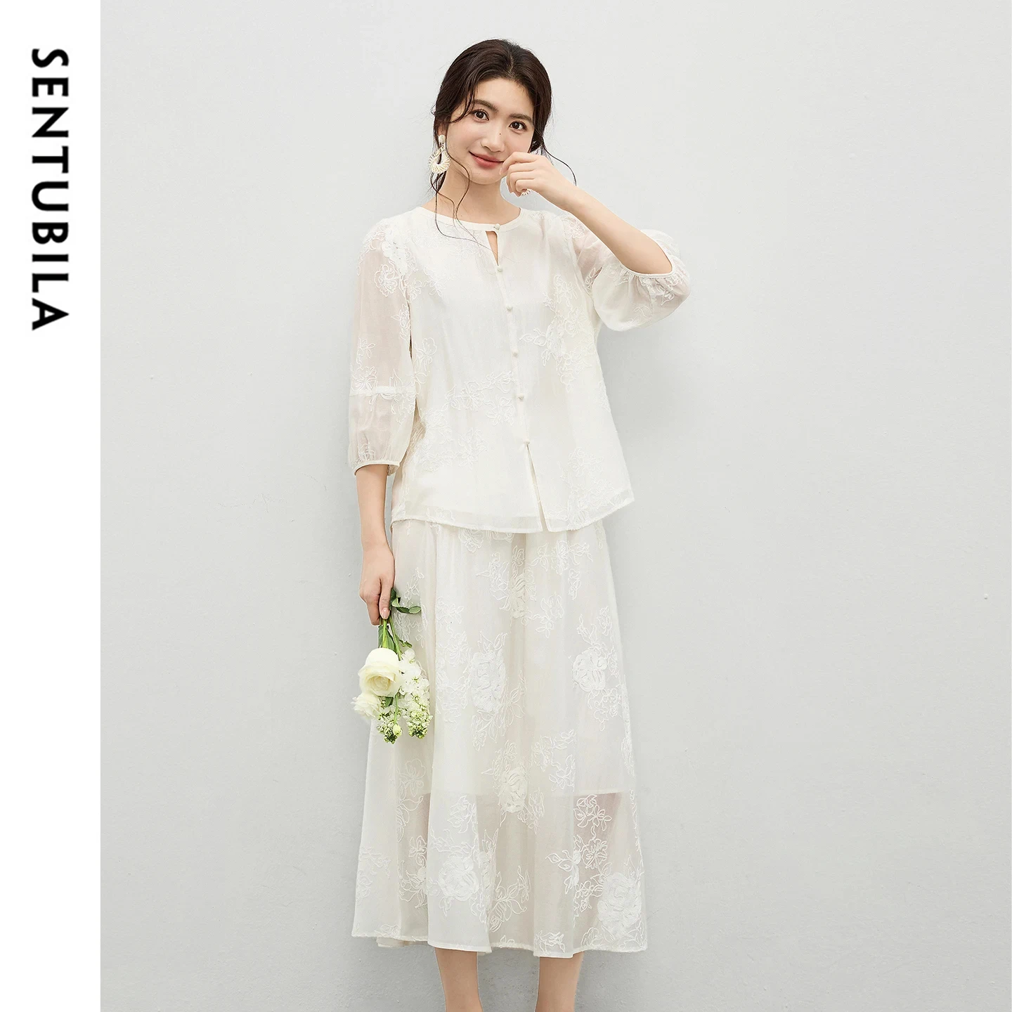 

SENTUBILA Women's Office Two-Piece Set 2026 Spring New Round Neck Stitch Embroidery 3/4 Sleeve Blouse A-Line Skirt Set Q61ZK6220
