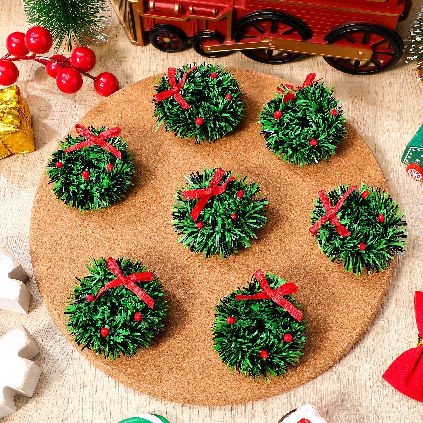 5 قطعة إكليل عيد الميلاد الصغير الاحتفالي المقاوم للتشوه مثالي لديكور قرية العطلات DIY مشهد صياغة عيد الميلاد المصغر