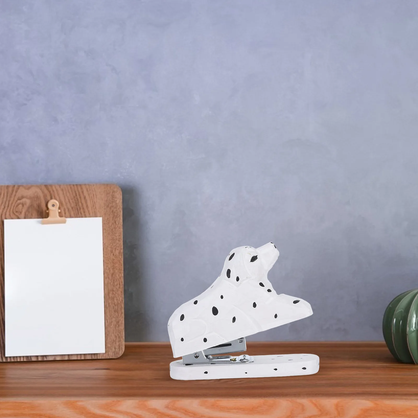 Grapadora de madera dálmata, novedad funcional, suministros de oficina para decoración de escritorio creativa, accesorio de papelería de animales pequeños