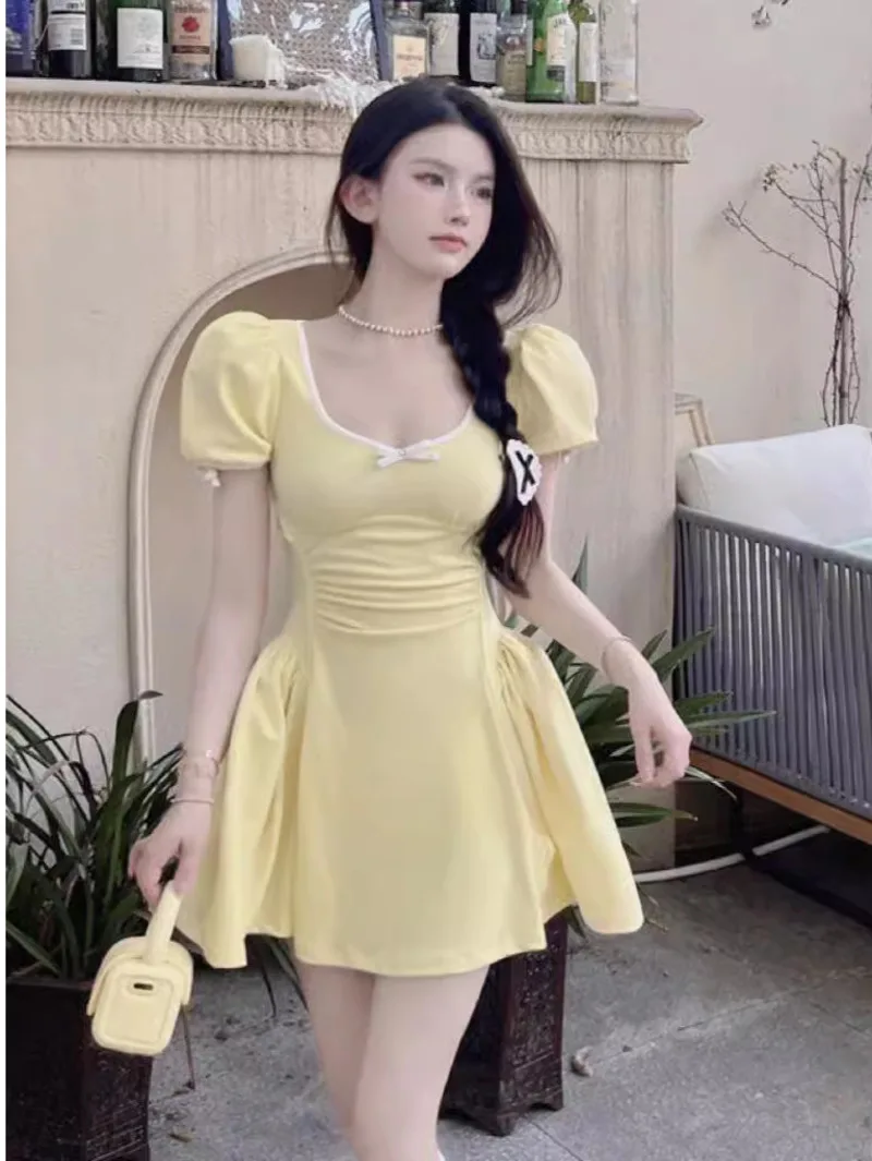 

Fashionable and Sweet Yellow Bubble Sleeves U-Neck Dress for Women in Summer Small stature Slim Waist A-line Short Skirt 488A