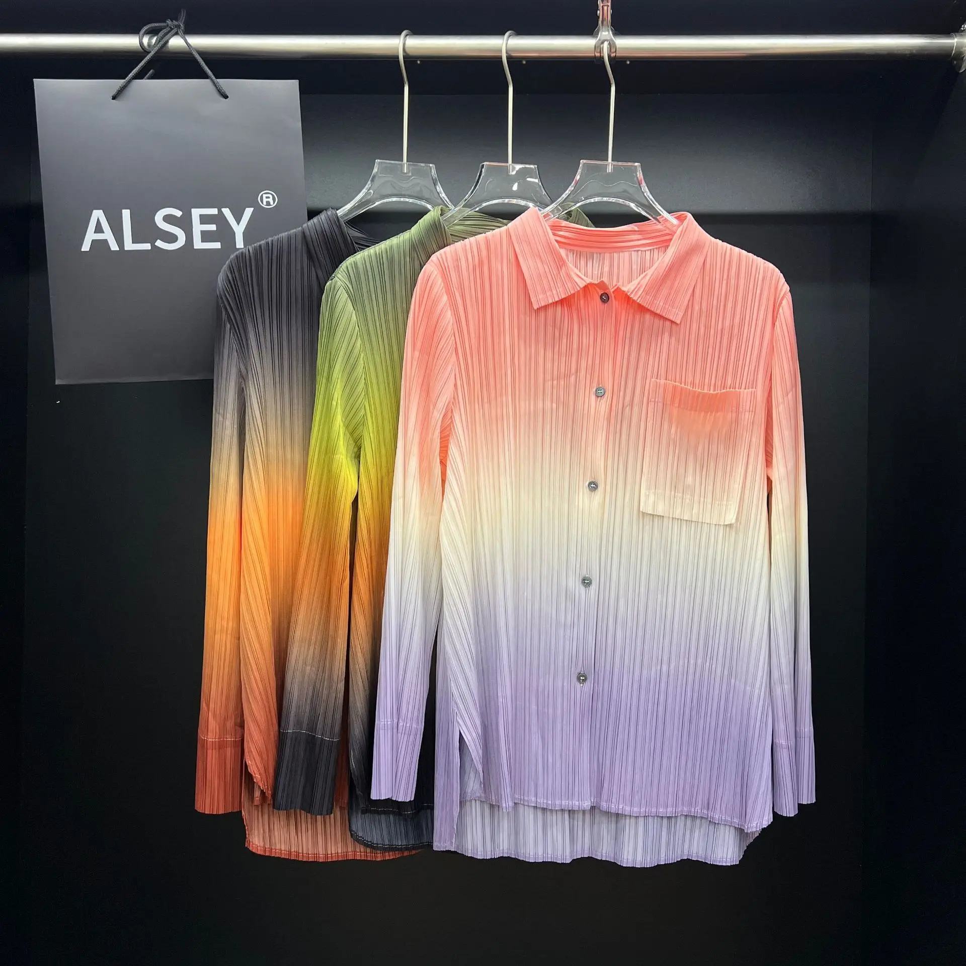 المرأة عارضة قميص التلبيب كم طويل صف واحد زر التدرج اللون خمر تصميم فضفاض كبير الحجم أزياء الإناث تي شيرت