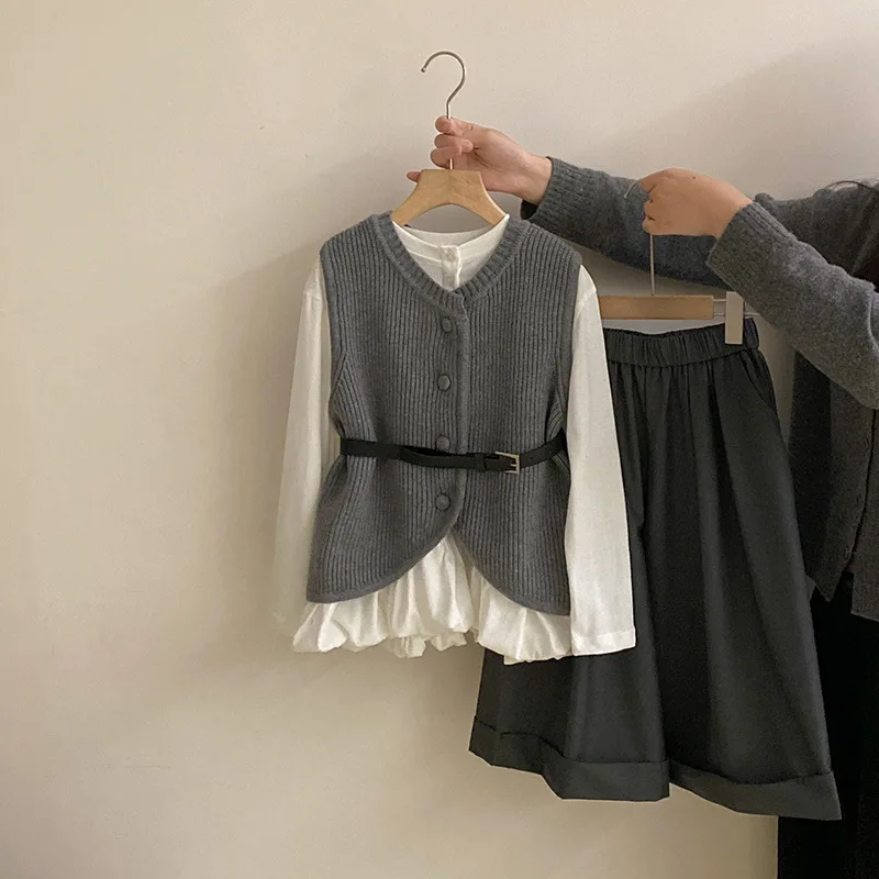 Girls' Korean Version 2026 Spring and Autumn New Set Spliced Flower Bud Base Knitted Vest Casual Pants Three Piece Set