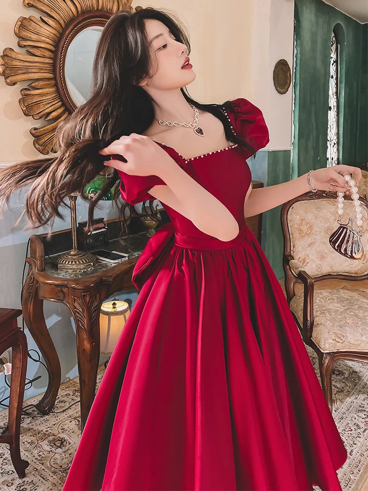 Burgundy Simple Evening Dress Luxury Satin Elegant Square Collar Puff Sleeve Backless Large Bow Mid-Long Homecoming Gowns