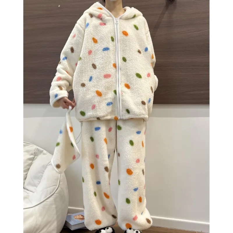 Large Size 95kg Loungewear Can Be Worn Outside Women's Autumn and Winter Coral Fleece Thickened Fleece Hooded Fat New Pajamas