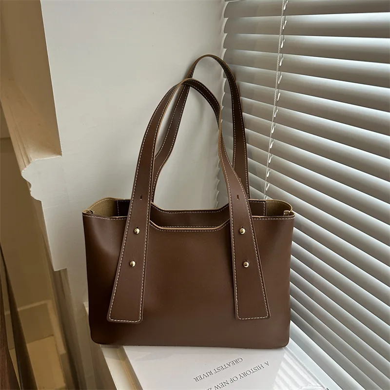 

Ретро 2025: минималистичные новые текстурированные повседневные сумки большой вместимости, однотонная темпераментная женская сумка на плечо, сумка под мышками