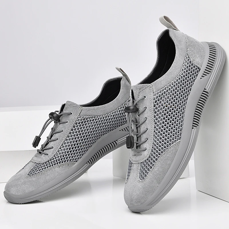 

Повседневная мужская спортивная обувь. Дышащая и легкая стильная обувь для отдыха на открытом воздухе, туризма, ходьбы. Модная молодежная обувь классического цвета.